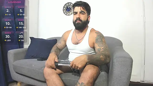Snapshot of Lyon_vach chatting on May 15, 11:50 am Lyon vach online show from May 15, 11:50 am