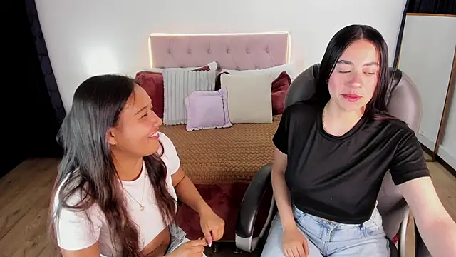 Icysweetcam online show from November 2, 11:18 pm