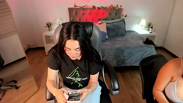 Icysweetcam online show from May 6, 11:26 am