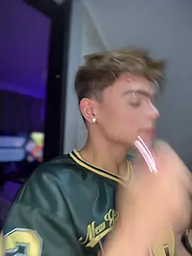 Snapshot of PRINCE_STEV chatting on March 15, 1:08 am PRINCE STEV online show from March 15, 1:08 am