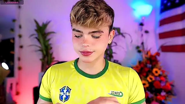 Snapshot of PRINCE_STEV chatting on September 18, 10:01 pm PRINCE STEV online show from September 18, 10:01 pm