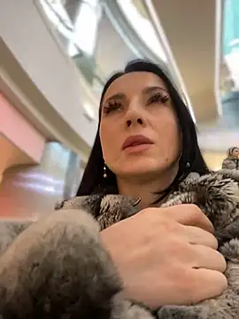 Roxana-Sexy online show from December 12, 9:30 am