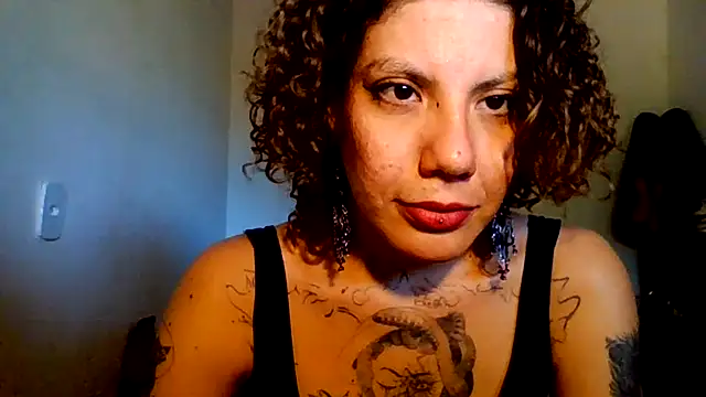 Snapshot of Submersidollx chatting on April 30, 6:58 pm Submersidollx online show from April 30, 6:58 pm