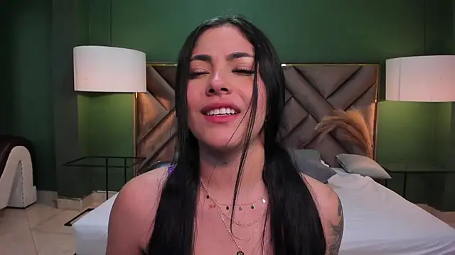 Snapshot of Mia_Elowen chatting on January 29, 11:25 pm Mia Elowen online show from January 29, 11:25 pm