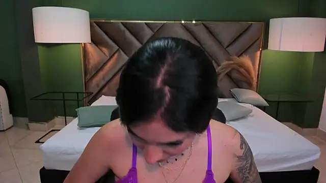 Snapshot of Mia_Elowen chatting on January 30, 2:27 am Mia Elowen online show from January 30, 2:27 am