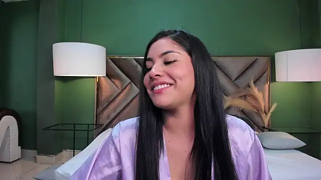 Snapshot of Mia_Elowen chatting on February 1, 1:12 am Mia Elowen online show from February 1, 1:12 am