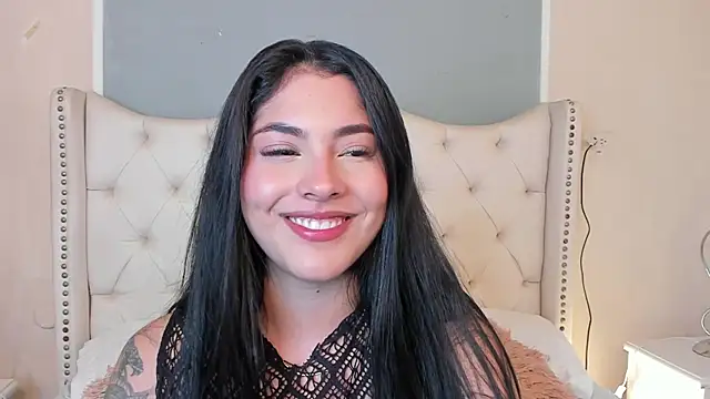 Snapshot of Mia_Elowen chatting on February 12, 12:58 am Mia Elowen online show from February 12, 12:58 am