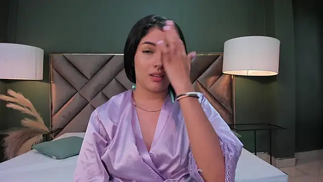 Snapshot of Mia_Elowen chatting on March 6, 12:32 am Mia Elowen online show from March 6, 12:32 am