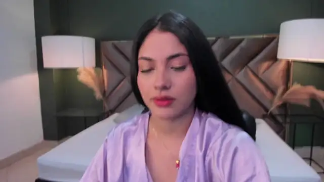 Snapshot of Mia_Elowen chatting on March 21, 8:29 pm Mia Elowen online show from March 21, 8:29 pm