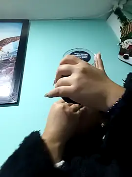 LaurenWelly  online show from January 5, 12:42 am