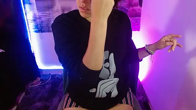 daniela rivasth online show from February 26, 5:53 am