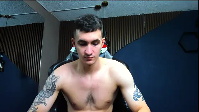 Snapshot of JacksonOlsenn chatting on January 12, 3:46 pm JacksonOlsenn online show from January 12, 3:46 pm