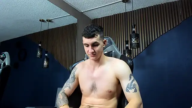 Snapshot of JacksonOlsenn chatting on January 14, 5:45 pm JacksonOlsenn online show from January 14, 5:45 pm