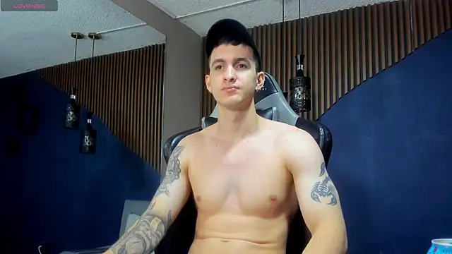 Snapshot of JacksonOlsenn chatting on January 24, 11:59 am JacksonOlsenn online show from January 24, 11:59 am