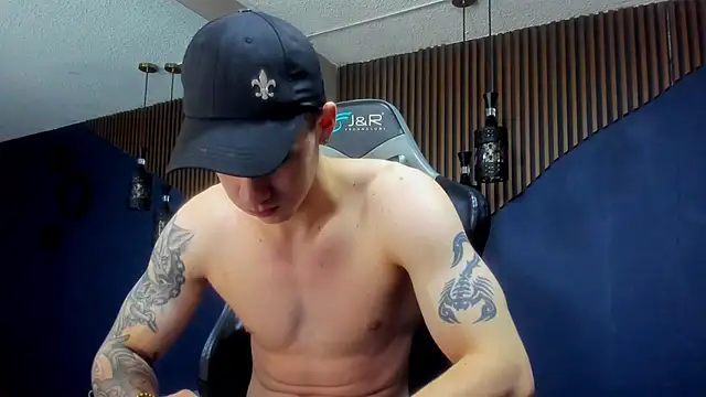 Snapshot of JacksonOlsenn chatting on January 24, 3:02 pm JacksonOlsenn online show from January 24, 3:02 pm