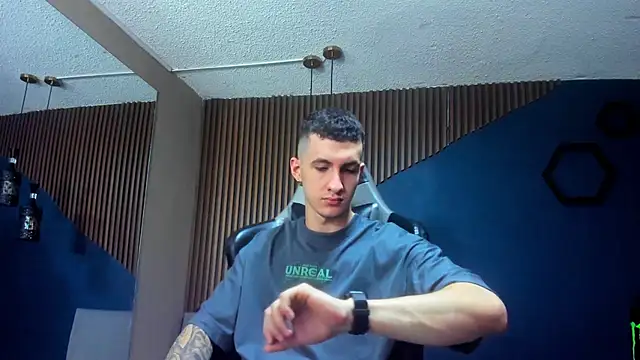 Snapshot of JacksonOlsenn chatting on January 28, 3:14 pm JacksonOlsenn online show from January 28, 3:14 pm