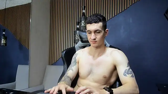 Snapshot of JacksonOlsenn chatting on February 12, 6:19 pm JacksonOlsenn online show from February 12, 6:19 pm