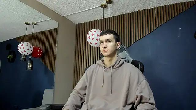 Snapshot of JacksonOlsenn chatting on February 17, 12:16 pm JacksonOlsenn online show from February 17, 12:16 pm