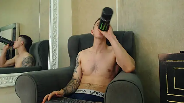 Snapshot of JacksonOlsenn chatting on February 23, 10:53 pm JacksonOlsenn online show from February 23, 10:53 pm