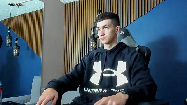 Snapshot of JacksonOlsenn chatting on February 26, 11:52 am JacksonOlsenn online show from February 26, 11:52 am