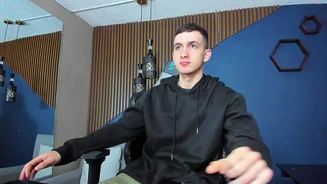 Snapshot of JacksonOlsenn chatting on February 27, 12:02 pm JacksonOlsenn online show from February 27, 12:02 pm