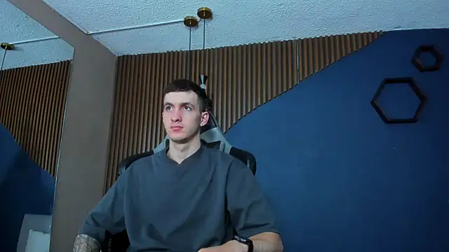 Snapshot of JacksonOlsenn chatting on February 27, 6:09 pm JacksonOlsenn online show from February 27, 6:09 pm