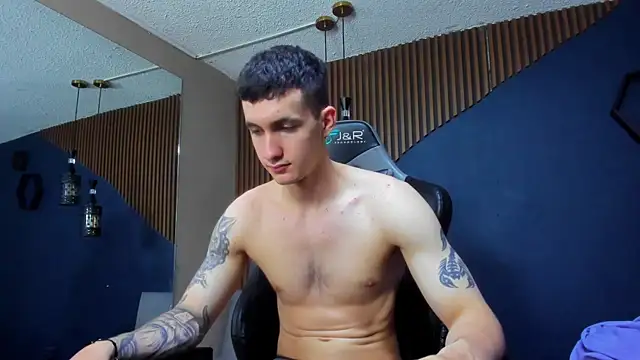 Snapshot of JacksonOlsenn chatting on March 4, 4:41 pm JacksonOlsenn online show from March 4, 4:41 pm