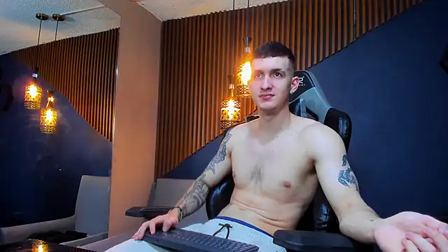 Snapshot of JacksonOlsenn chatting on March 6, 3:02 pm JacksonOlsenn online show from March 6, 3:02 pm