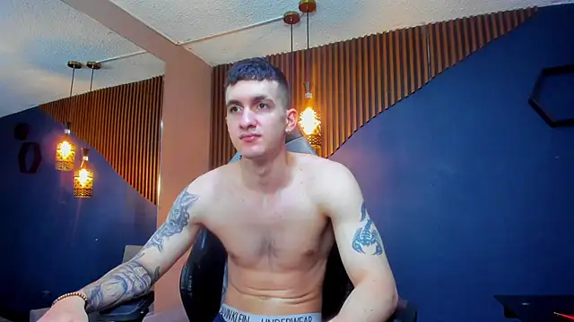 Snapshot of JacksonOlsenn chatting on March 10, 3:09 pm JacksonOlsenn online show from March 10, 3:09 pm