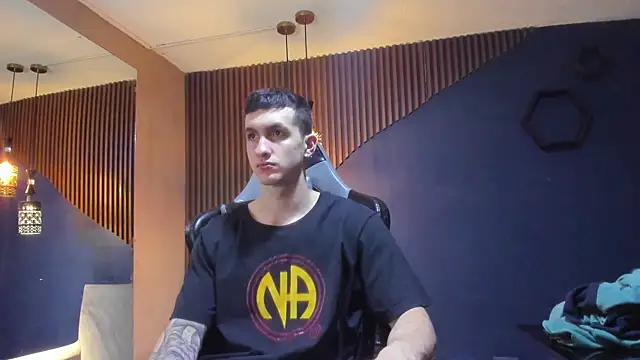 Snapshot of JacksonOlsenn chatting on March 22, 12:14 pm JacksonOlsenn online show from March 22, 12:14 pm