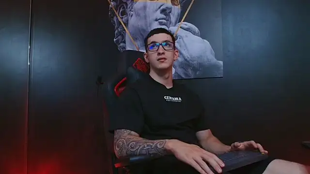 Snapshot of JacksonOlsenn chatting on September 11, 9:15 pm JacksonOlsenn online show from September 11, 9:15 pm