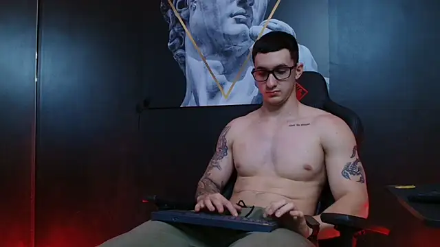 Snapshot of JacksonOlsenn chatting on September 17, 9:16 pm JacksonOlsenn online show from September 17, 9:16 pm