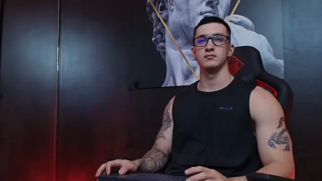 Snapshot of JacksonOlsenn chatting on September 30, 8:47 pm JacksonOlsenn online show from September 30, 8:47 pm