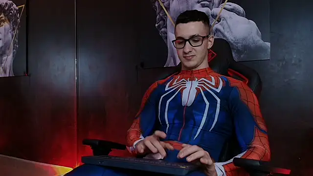 Snapshot of JacksonOlsenn chatting on October 31, 9:16 pm JacksonOlsenn online show from October 31, 9:16 pm