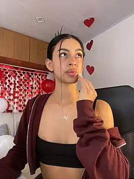 maddy bronw  online show from February 6, 7:51 pm