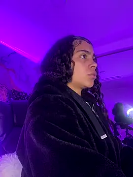 NINA 18 YEARS online show from November 13, 10:30 pm