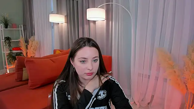 Snapshot of MoonLissa chatting on February 2, 12:57 pm MoonLissa online show from February 2, 12:57 pm