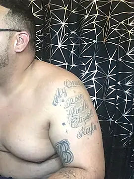 Snapshot of fatboyjayohh126 chatting on December 10, 1:22 am fatboyjayohh126 online show from December 10, 1:22 am