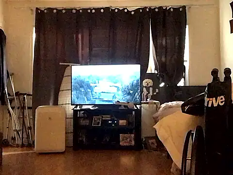 Snapshot of fatboyjayohh126 chatting on December 23, 5:00 pm fatboyjayohh126 online show from December 23, 5:00 pm