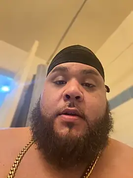 Snapshot of fatboyjayohh126 chatting on November 24, 5:51 am fatboyjayohh126 online show from November 24, 5:51 am