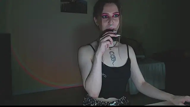 Snapshot of OaklynDobson chatting on August 3, 8:56 pm OaklynDobson online show from August 3, 8:56 pm