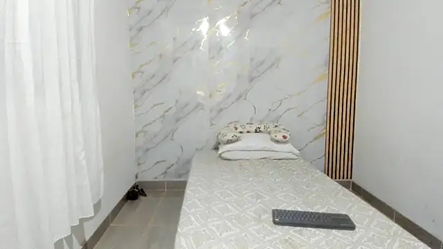 Snapshot of coralcarter1 chatting on January 15, 2:16 am coralcarter1 online show from January 15, 2:16 am