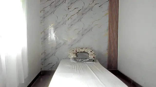 Snapshot of coralcarter1 chatting on February 15, 4:14 pm coralcarter1 online show from February 15, 4:14 pm