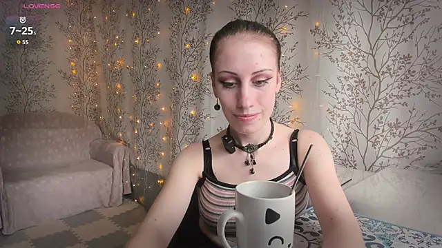 Mary0Lou online show from May 6, 8:08 am