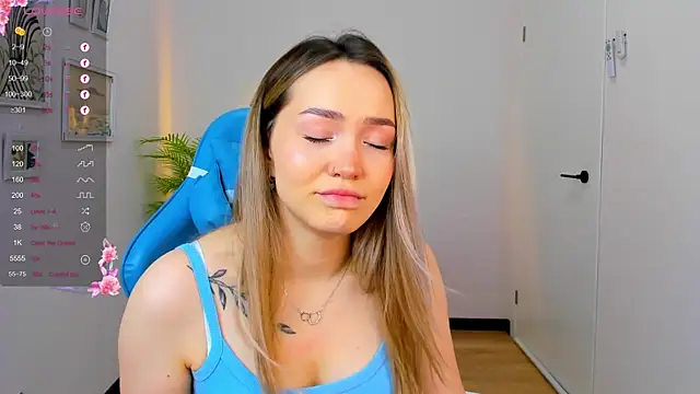 Evia r0se online show from December 19, 11:29 am