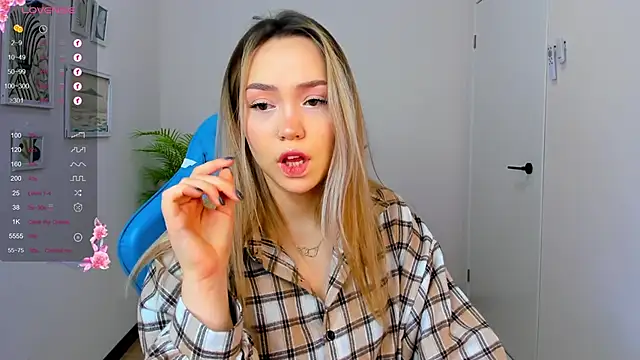 Evia r0se online show from December 20, 2:19 am