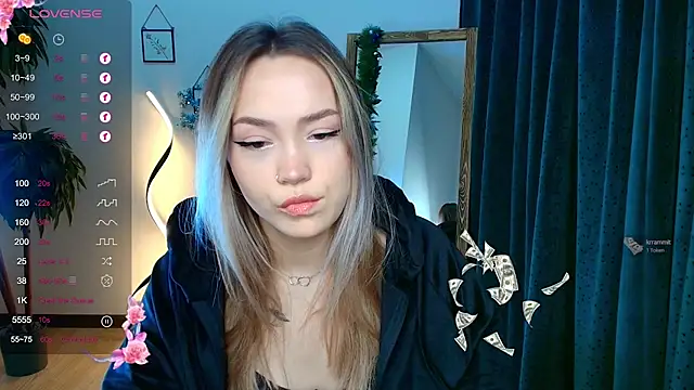 Evia r0se online show from December 22, 8:38 am