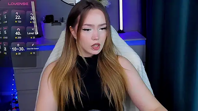 Evia r0se online show from September 26, 2:32 pm