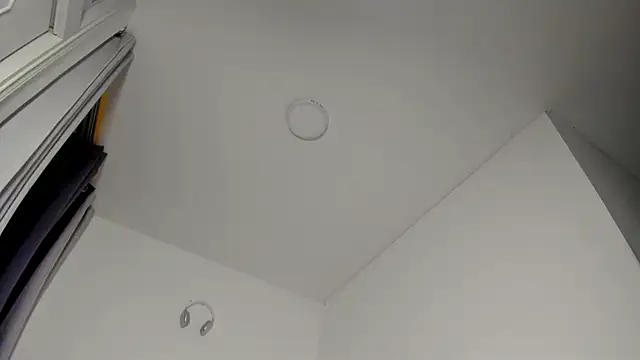 Snapshot of ronnie_7777 chatting on October 12, 2:43 am ronnie 7777 online show from October 12, 2:43 am