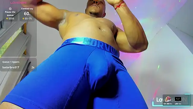 Snapshot of ronnie_7777 chatting on October 22, 9:03 pm ronnie 7777 online show from October 22, 9:03 pm